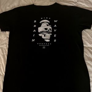 CHOMP Classic Black Tee Cotton Short Sleeved - Brain Waves - Surfer’s Paradise